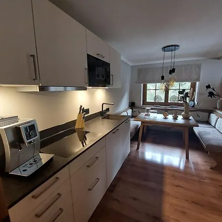 Haus Gerrie Luxe